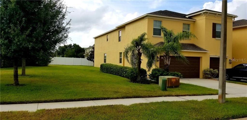 Vendido Recientemente: $219,900 (3 camas, 2 baños, 2004 Pies cuadrados)