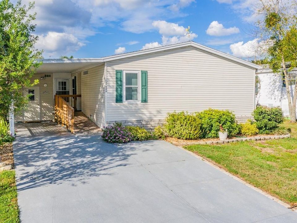Recently Sold: $150,000 (3 beds, 2 baths, 1296 Square Feet)