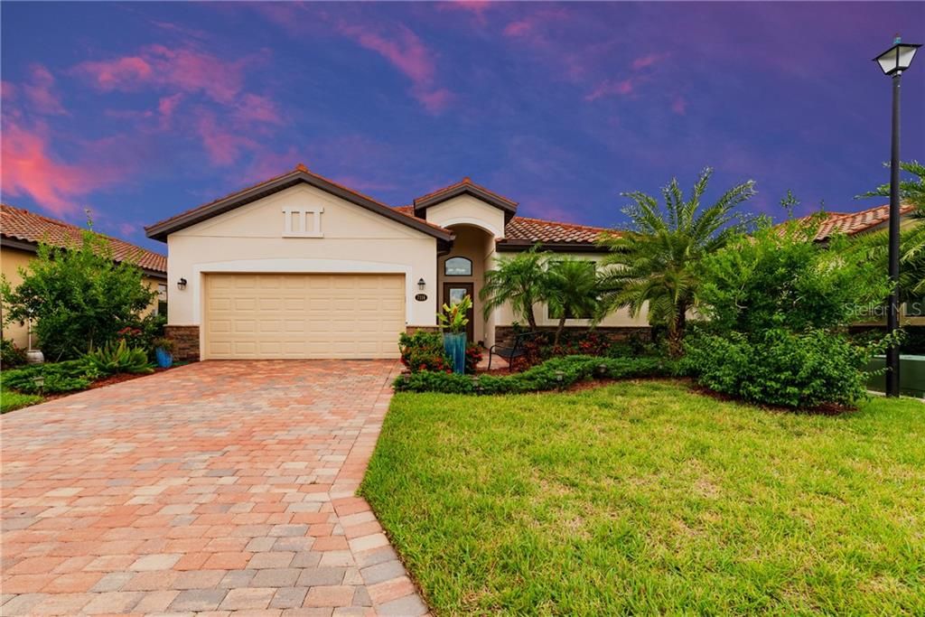 Welcome Home to 7116 Marsh View Ter