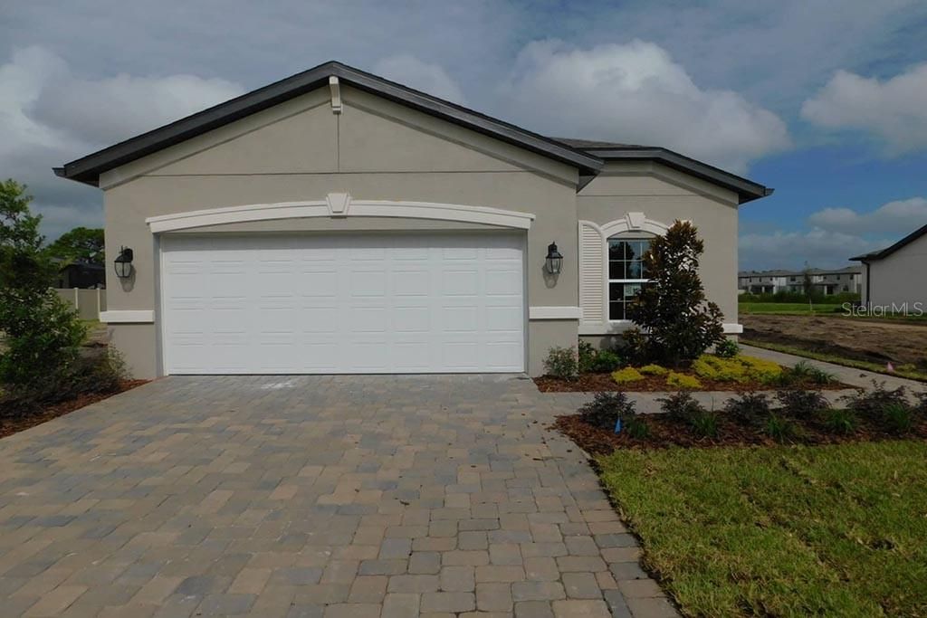 Recently Sold: $326,660 (3 beds, 2 baths, 1676 Square Feet)