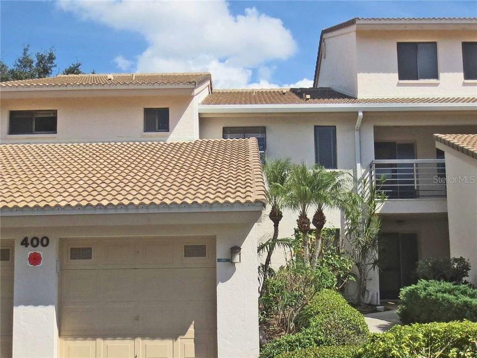 Recently Sold: $227,500 (3 beds, 2 baths, 1387 Square Feet)