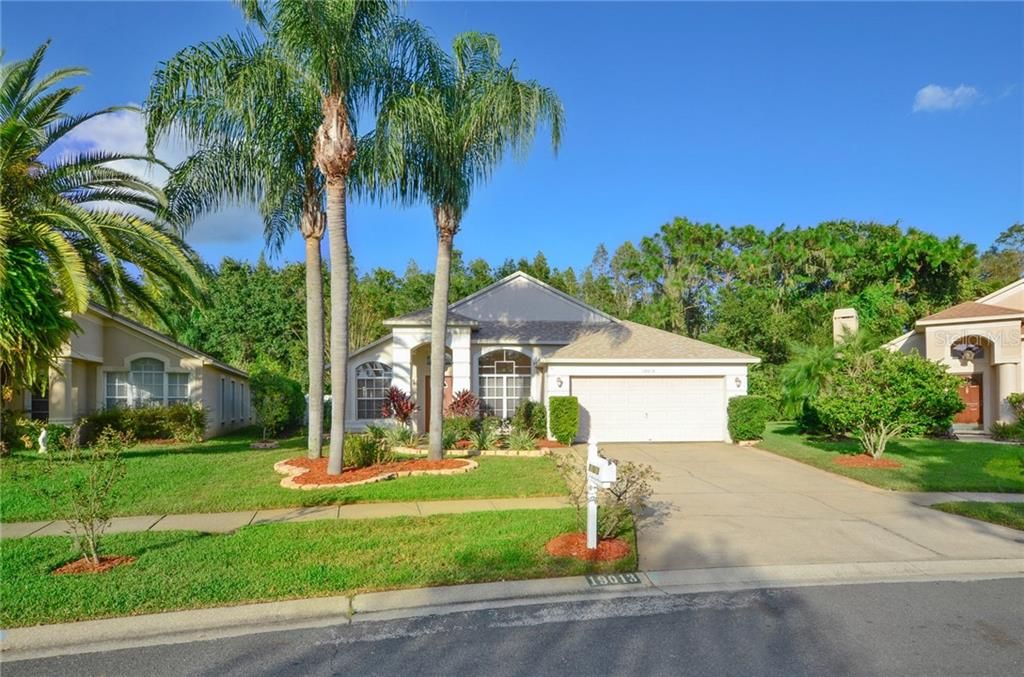 Vendido Recientemente: $300,000 (4 camas, 2 baños, 1996 Pies cuadrados)