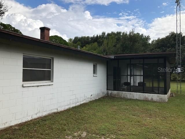 Vendido Recientemente: $98,000 (3 camas, 2 baños, 1377 Pies cuadrados)