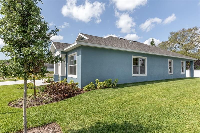 Recently Sold: $355,000 (4 beds, 2 baths, 1919 Square Feet)