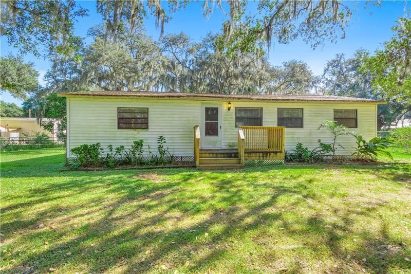 Recently Sold: $170,000 (3 beds, 2 baths, 1212 Square Feet)