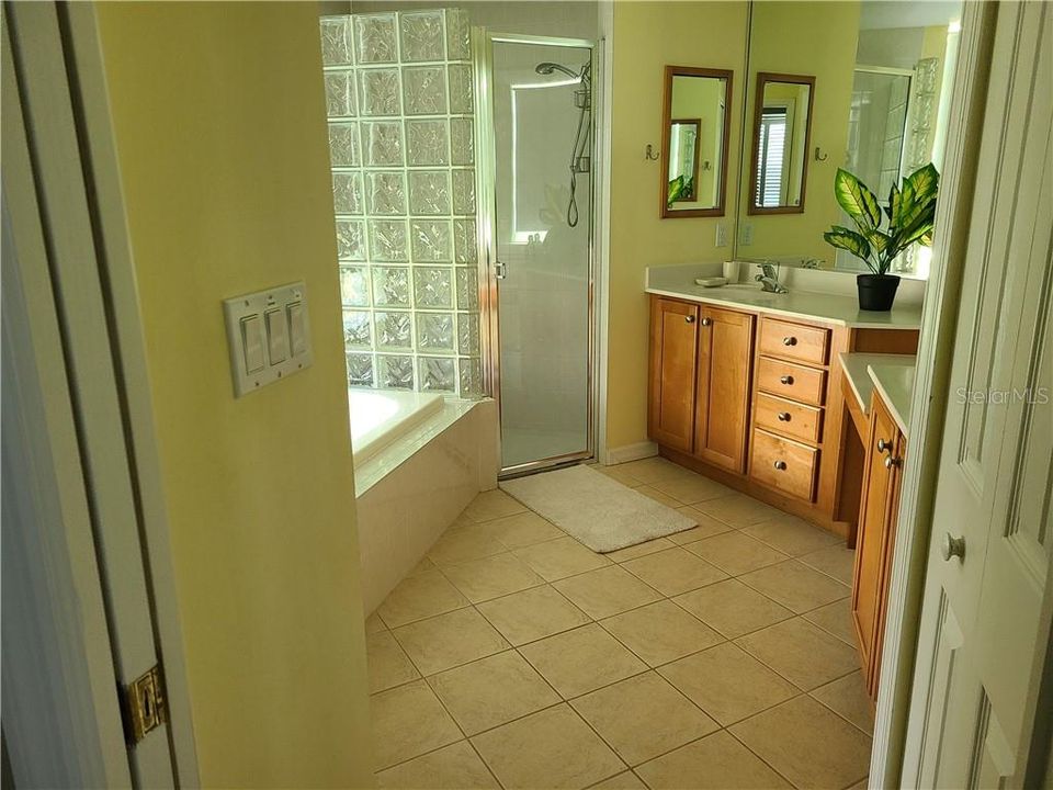 For Rent: $5,000 (3 beds, 2 baths, 1645 Square Feet)