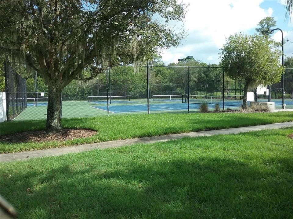 For Rent: $5,000 (3 beds, 2 baths, 1645 Square Feet)