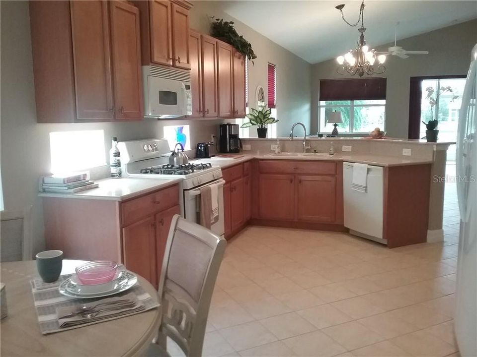 For Rent: $5,000 (3 beds, 2 baths, 1645 Square Feet)