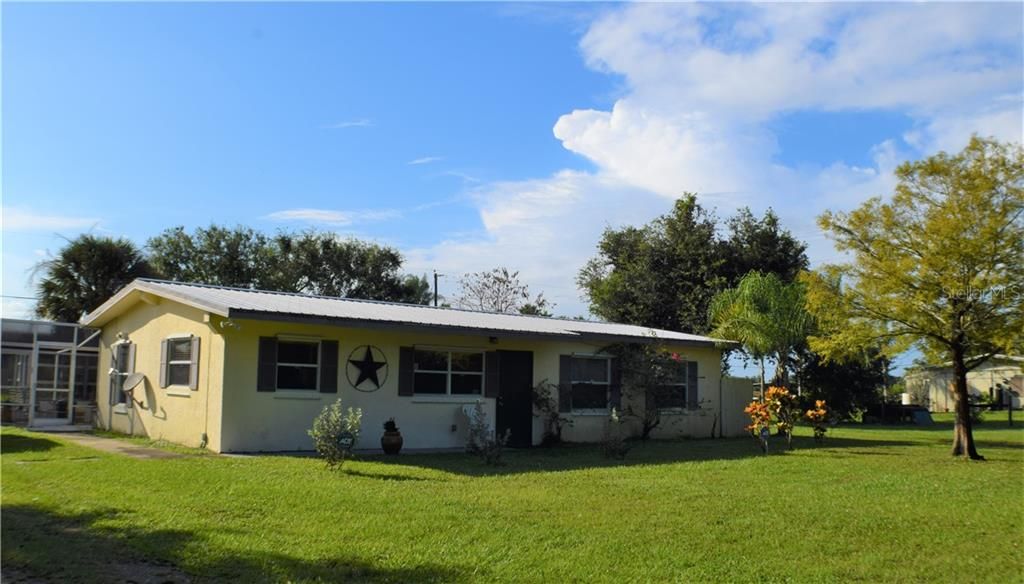 Recently Sold: $222,000 (3 beds, 2 baths, 1517 Square Feet)