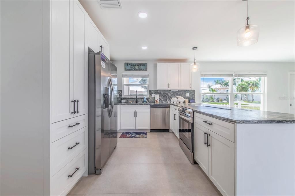 En Renta: $11,790 (3 camas, 2 baños, 1160 Pies cuadrados)