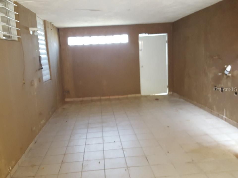 Vendido Recientemente: $67,600 (3 camas, 1 baños, 820 Pies cuadrados)