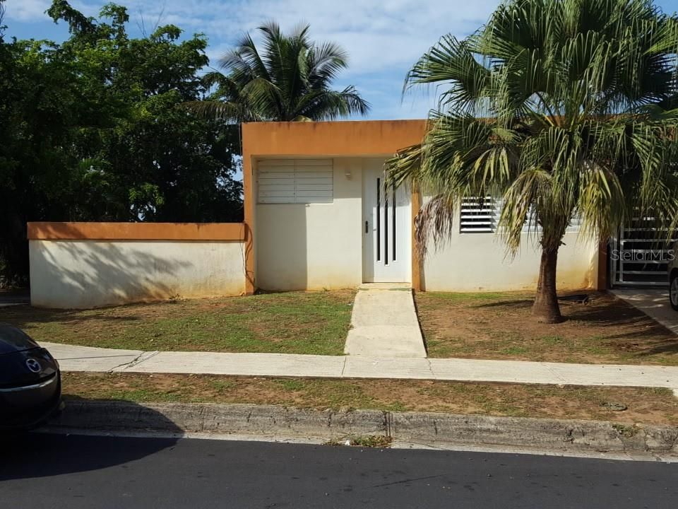 Vendido Recientemente: $67,600 (3 camas, 1 baños, 820 Pies cuadrados)