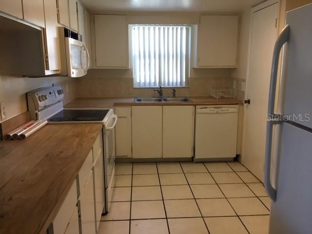 Recently Rented: $1,000 (2 beds, 2 baths, 905 Square Feet)