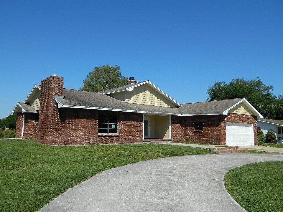 Recently Sold: $274,500 (2 beds, 2 baths, 2596 Square Feet)