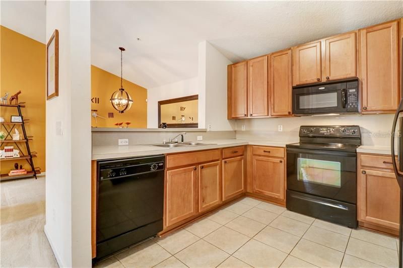 Recently Sold: $105,000 (2 beds, 1 baths, 1101 Square Feet)
