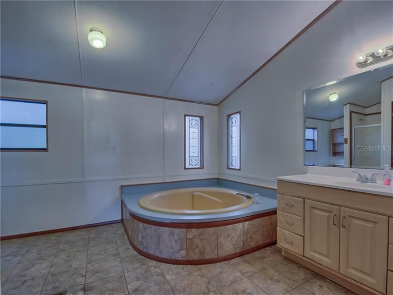 Недавно продано: $74,900 (3 спален, 2 ванн, 1440 Квадратных фут)