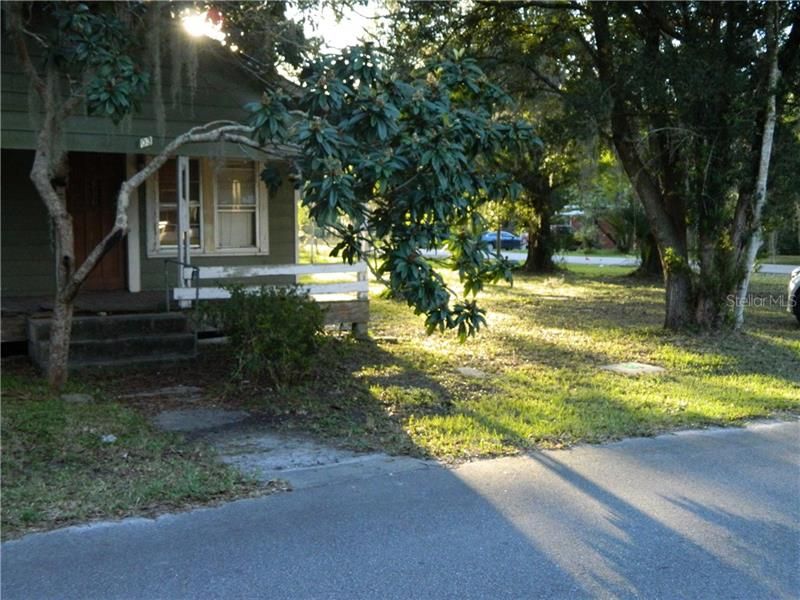 Recently Sold: $48,000 (3 beds, 1 baths, 984 Square Feet)