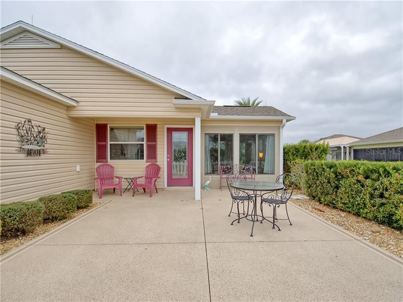 Recently Sold: $222,000 (2 beds, 2 baths, 1156 Square Feet)