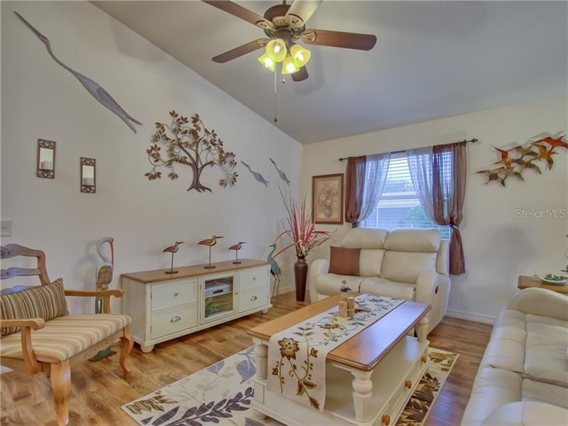 Recently Sold: $222,000 (2 beds, 2 baths, 1156 Square Feet)