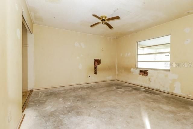 Recently Sold: $91,000 (3 beds, 1 baths, 916 Square Feet)