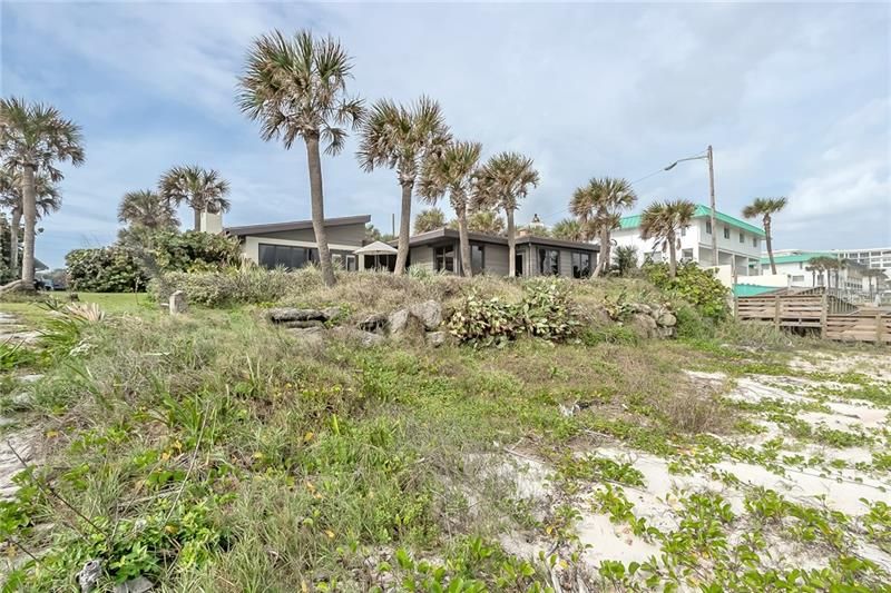 Recently Sold: $1,290,000 (4 beds, 3 baths, 2394 Square Feet)