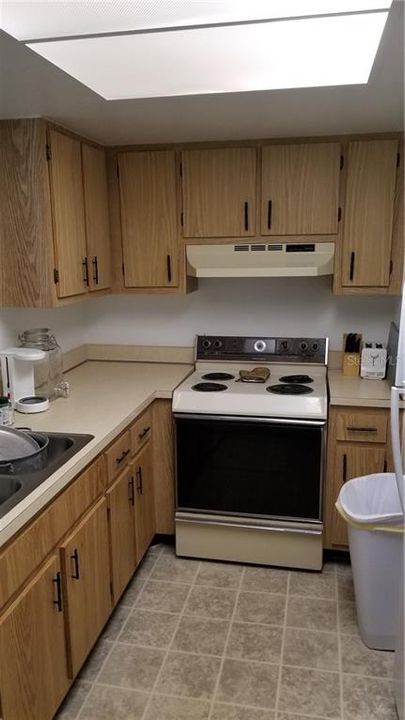 Recently Sold: $59,900 (1 beds, 1 baths, 733 Square Feet)