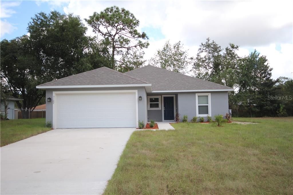 Recently Rented: $1,450 (3 beds, 2 baths, 1480 Square Feet)