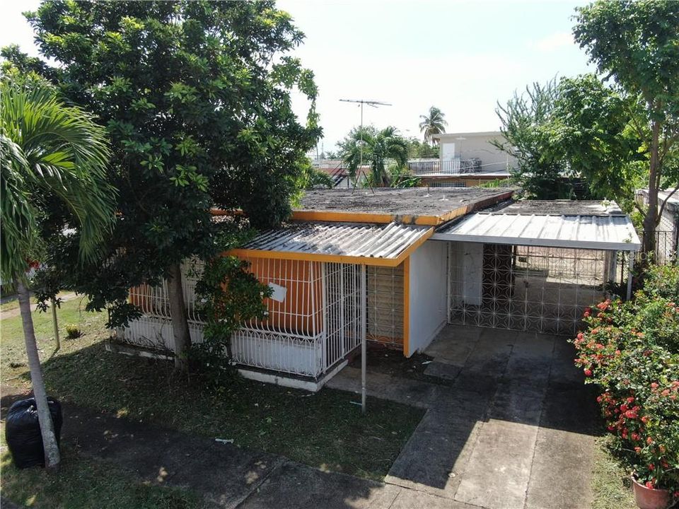 Vendido Recientemente: $56,000 (3 camas, 2 baños, 864 Pies cuadrados)