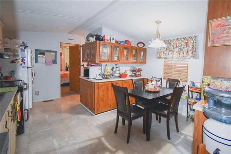 Recently Sold: $155,000 (3 beds, 2 baths, 1064 Square Feet)