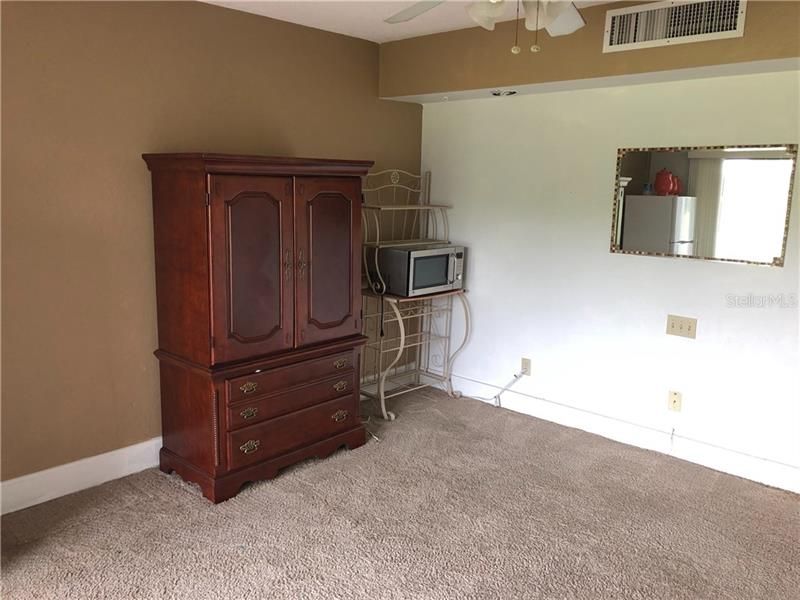 Recently Rented: $675 (0 beds, 1 baths, 495 Square Feet)