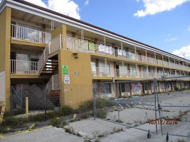 Recently Sold: $1,400 (1 beds, 1 baths, 620 Square Feet)