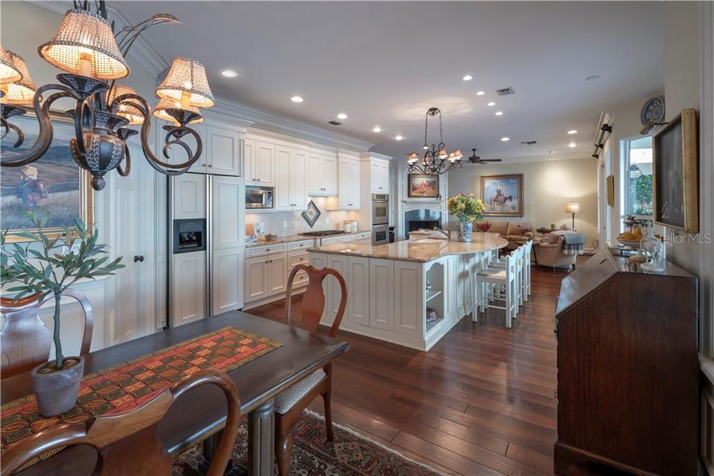 Breakfast Nook & Kitchen