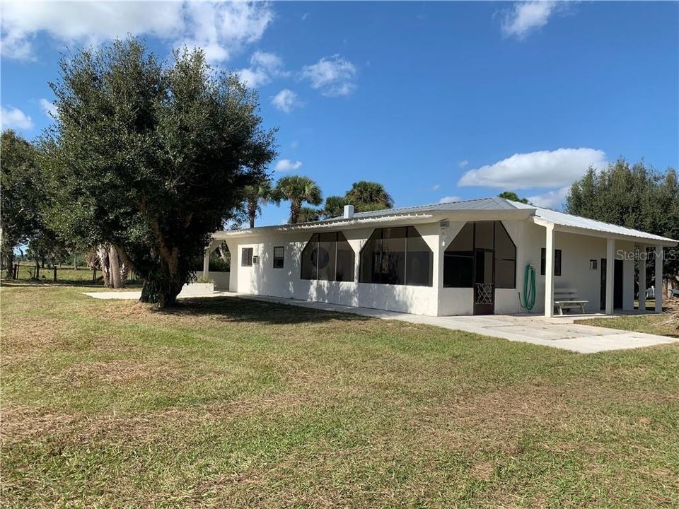 Vendido Recientemente: $379,000 (2 camas, 2 baños, 1392 Pies cuadrados)