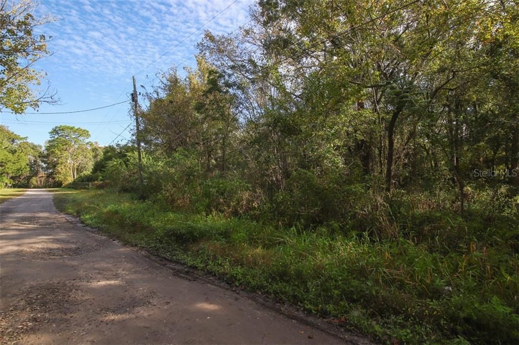 Vendido Recientemente: $4,000 (0.18 acres)