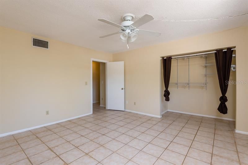 Recently Sold: $125,000 (2 beds, 1 baths, 900 Square Feet)