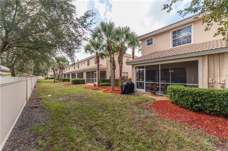 Recently Sold: $159,900 (2 beds, 2 baths, 1182 Square Feet)