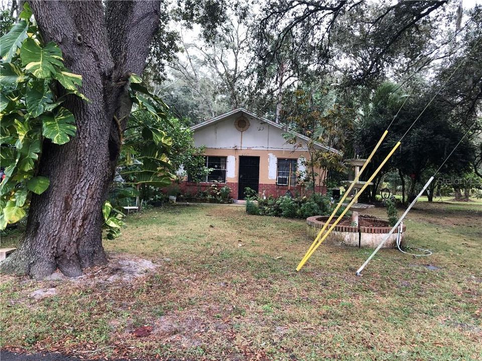 Recently Sold: $100,000 (3 beds, 1 baths, 1134 Square Feet)