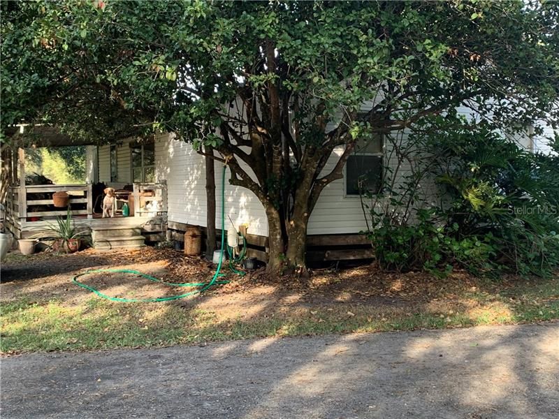Recently Sold: $159,900 (3 beds, 2 baths, 1456 Square Feet)