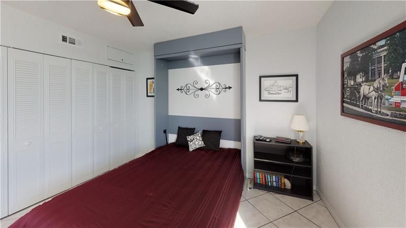 Recently Sold: $519,000 (2 beds, 2 baths, 1450 Square Feet)