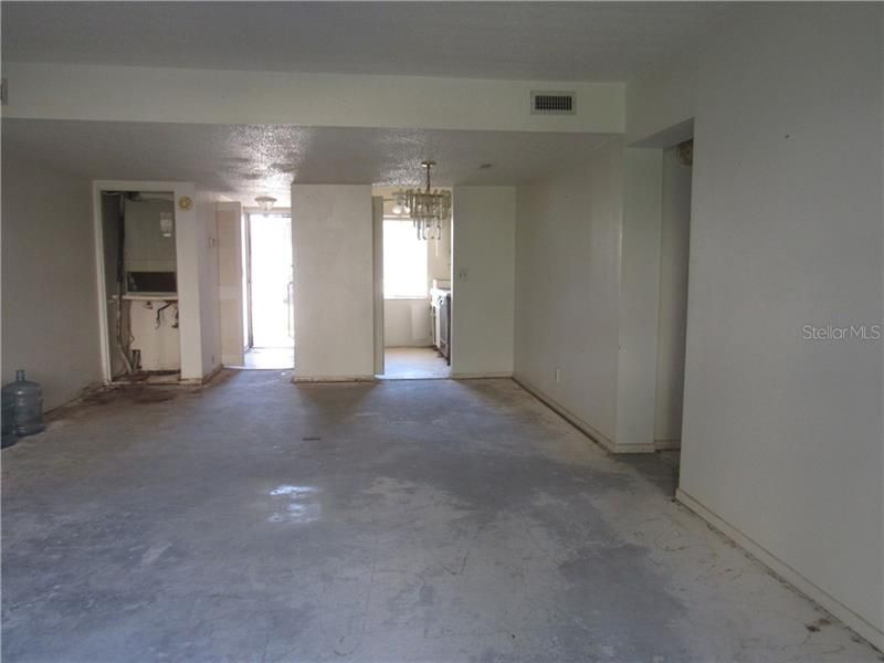 Recently Sold: $45,000 (1 beds, 1 baths, 783 Square Feet)