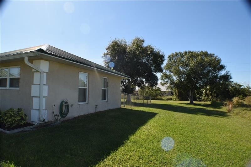 Recently Sold: $217,000 (3 beds, 2 baths, 1410 Square Feet)