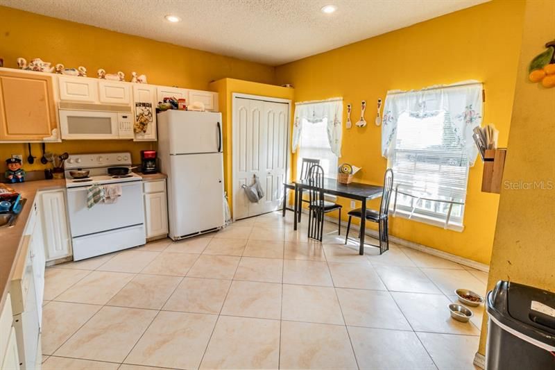 Recently Sold: $199,990 (4 beds, 2 baths, 1470 Square Feet)