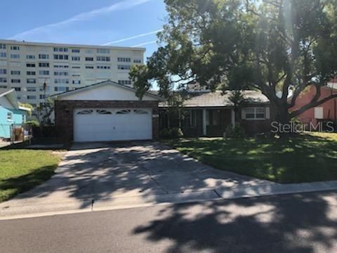 Recently Sold: $429,000 (3 beds, 2 baths, 1675 Square Feet)
