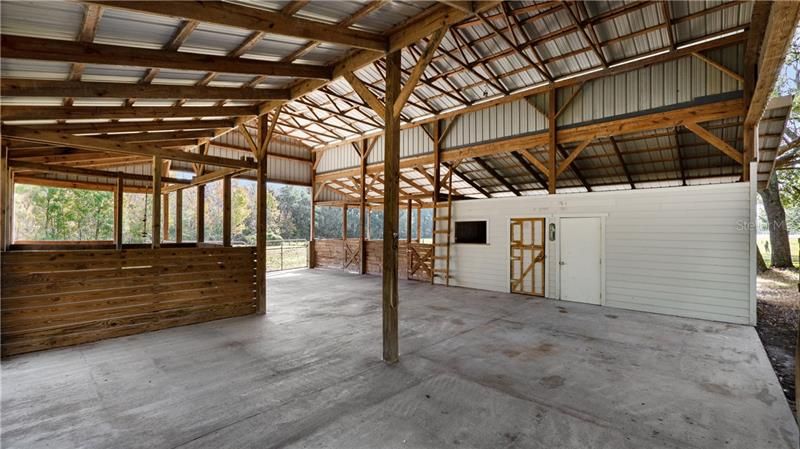 Barn with ceiling high enough to store an RV