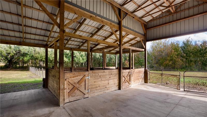 Barn that can also be used to board your horse or someone elses