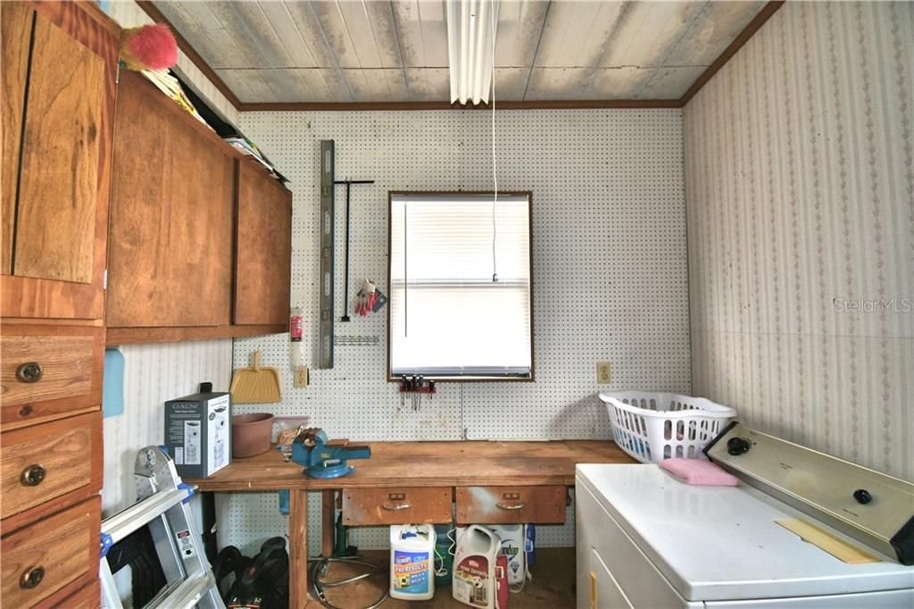 Recently Sold: $79,900 (1 beds, 1 baths, 560 Square Feet)