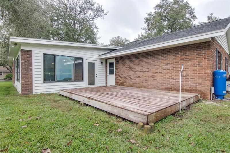 Recently Sold: $199,999 (3 beds, 2 baths, 1923 Square Feet)