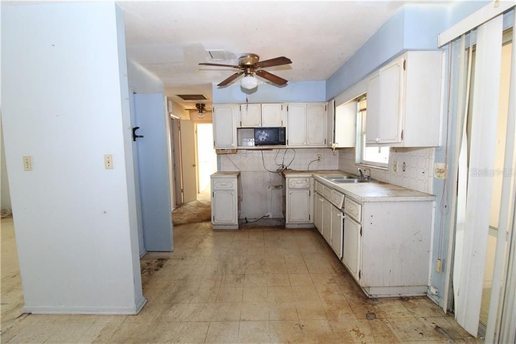 Recently Sold: $67,500 (3 beds, 1 baths, 1173 Square Feet)