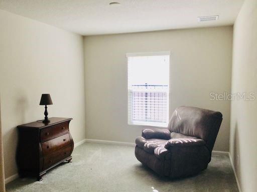 Recently Rented: $1,800 (3 beds, 2 baths, 1757 Square Feet)