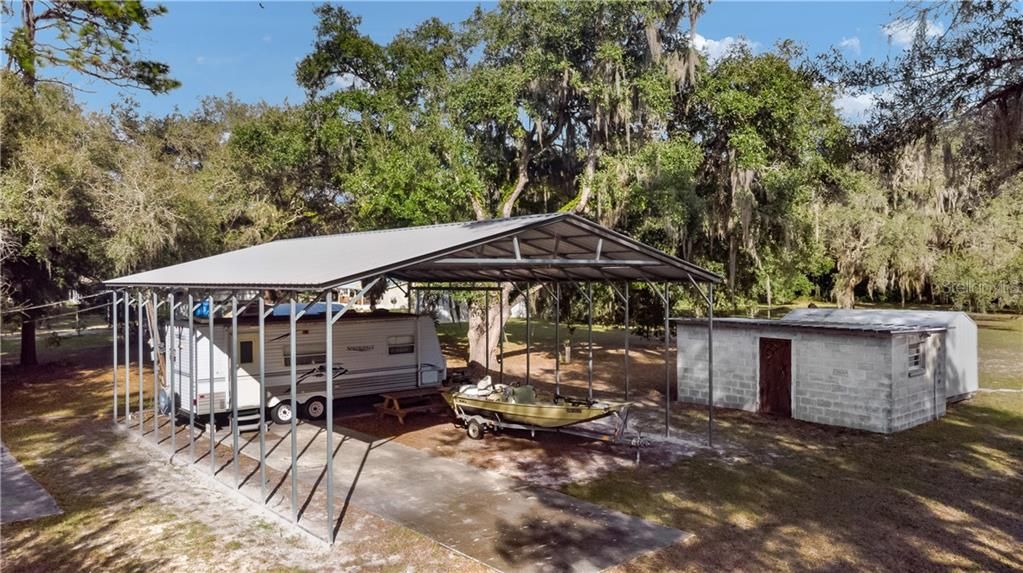 Recently Sold: $160,000 (3 beds, 2 baths, 1248 Square Feet)